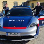 Auf Streife im Elektro-Porsche