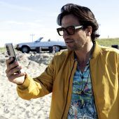 Mommsen ermittelt am Meer