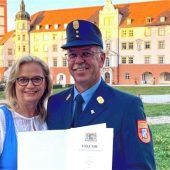 „Steckkreuz“ für Kreisbrandmeister Manfred Gierlinger