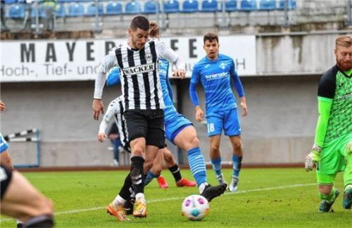 Andrija Bosnjak, der einen Doppelpack schnürte, erzielt in dieser Szene das 1:1. Foto mb.presse