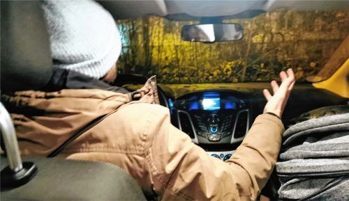 Autofahrer sollten immer ganz genau hinschauen, wo sie ihr Auto parken, sonst kann es teuer werden. (Symbolbild). Foto Bettinger