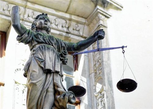 Das Gericht zeigte sich überzeugt, dass der Vater zugeschlagen hatte. Eine versuchte gefährliche Körperverletzung sah das Gericht jedoch nicht als gegeben an. Foto dpa