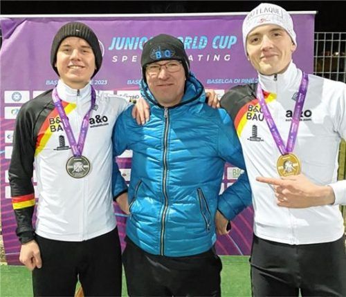 Das Inzeller Weltcup-Ensemble mit Bogdan Brauer, Trainer Andreas Kraus und Gabriel Groß (von links). Foto Kraus