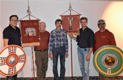 Der neu gewählte Vorstand besteht aus (von links) Vorsitzendem Oliver Schnier, Zweitem Vorsitzenden Werner Stocker, Beirat Josef Lachauer, Schriftführer Andreas Reiter und Kassier Manfred Mayer.Foto re