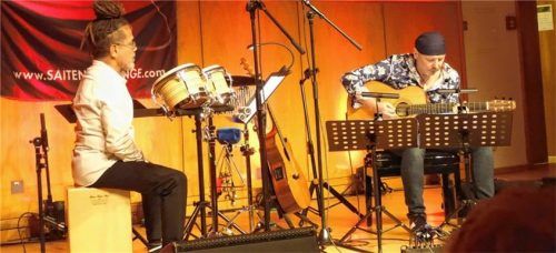 Der polnische Gitarrist Adam Palma (rechts) wurde von dem kubanischen Percussionisten José Torres begleitet.Foto füchtner