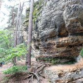 Das „Böhmische Paradies“ auf Wanderwegen genießen