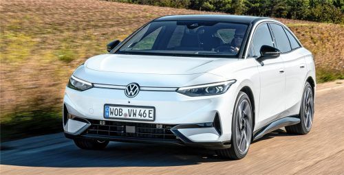 Die Limousine VW ID.7 kann an Schnellladesäulen mit 175 kW in zehn Minuten Strom für rund 200 Kilometer zurückgewinnen. Foto AUM/Frank Wald