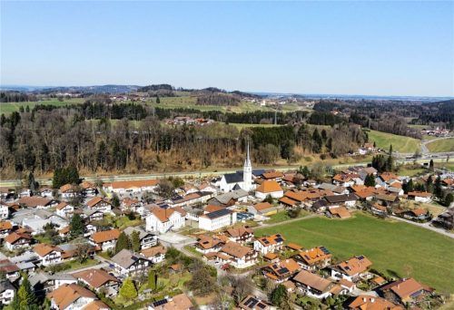 Die Nähe zur A8 sorgt in Frasdorf immer wieder für chaotische Verkehrsverhältnisse. Foto Rehberg