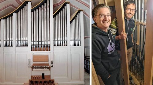 Die neue Orgel in Halfing ist fast fertig und wird gerade von den Orgelbauern Michael Gartner (links) und Uli Skriwan (rechts) intoniert und anschließend gestimmt. Foto Gartner/Blum