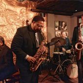 Wahre Jazz-Größen in einem kleinen Club