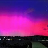 Glühender Himmel über der Region