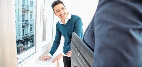 Egal ob Index-, Staffel-, befristeter oder unbefristeter Mietvertrag: Vor der Unterzeichnung ist es wichtig, sich gründlich zu informieren und alle Vertragsbedingungen sorgfältig zu prüfen. Foto Christin Klose/dpa