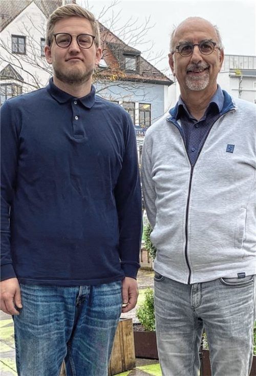 Manuel Klem (links) ist der neue Pastor der Freien evangelischen Gemeinde. Er folgt auf Thomas Scherer. Foto Maier