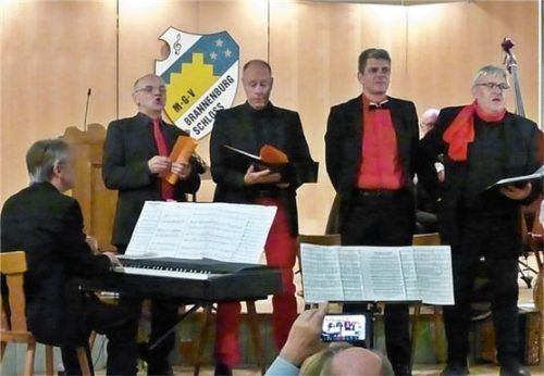 Quintessenz mit Peter Mittermeier am Klavier.Foto re