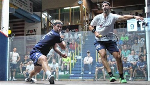 Rudi Rohrmüller (links) in Action gegen Simon Rösner. Foto  Rsqv