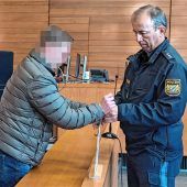 Richterin tröstet Freund von Hanna