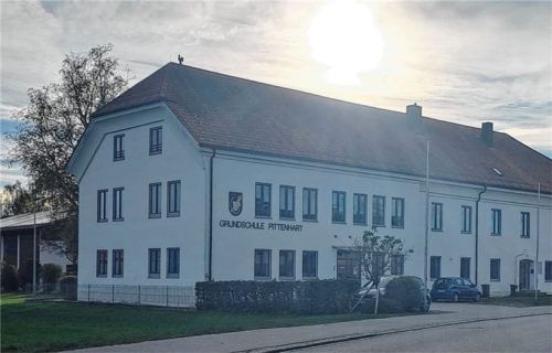 In der Pittenharter Grundschule werden 101 Schüler in vier Klassen unterrichtet.Foto Künzner-Hingerl