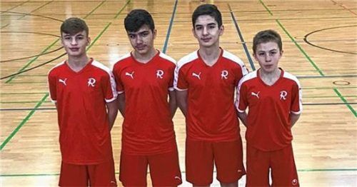 Von der U13 in die Herrenmannschaft: (von links) Edis Muhameti, Auron Hetemi, Albin Krasnic und Liam Markulin im Januar 2018...