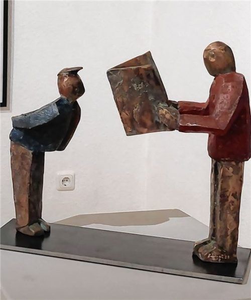 Wilhelm Zimmer: „Zeitungsleser“ (Bronze). Foto riedl