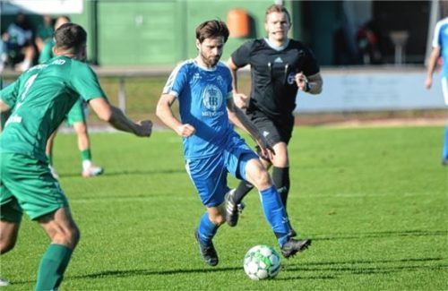 Yannik Kaiser und der TSV Bad Endorf können mit einem Sieg Druck auf das Spitzen-Duo machen.Foto Ruprecht