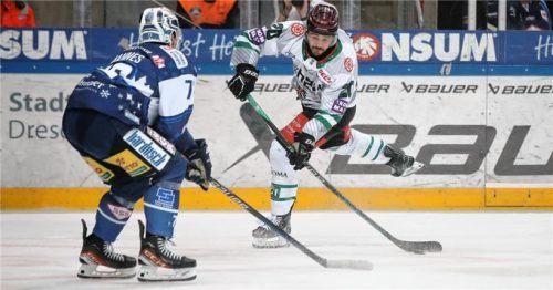 Manuel Strodel (rechts) erzielte in Dresden den 1:1-Ausgleich. Foto Thomas Heide