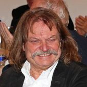 Bahnanschluss für BMW-Werk gefordert Leslie Mandoki ausgezeichnet 60 Hinweise zu ermordeter Frau
