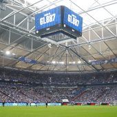 Große Namen, volle Stadien: Das Unterhaus boomt