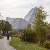 Illegales Feuerwerk eingeschmuggelt Lego-Kirche ist schon ausverkauft