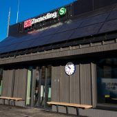 Zornedings moderner neuer Bahnhof