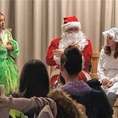 Weihnachtsmann und Frau Holle sind sich uneinig