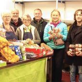 „Kolbermoorer helfen“ – Weihnachtsspende für Bedürftige