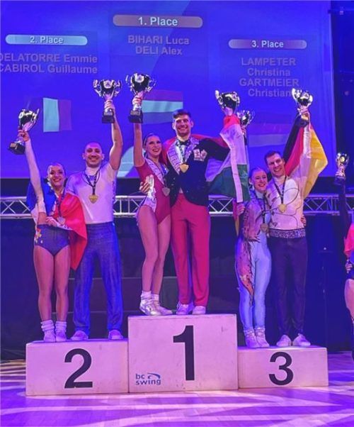 Christina Lampeter und Christian Gartmeier (rechts) kämpften sich trotz verkürzter Vorbereitungszeit souverän zum dritten WM-Platz. Foto Rock'n'Roll Club Rosenheim