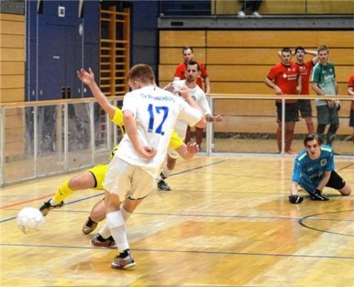 Das entscheidende Tor zum Brannenburger 2:1-Erfolg über den TSV Bernau kurz vor Schluss.Foto Franz Ruprecht