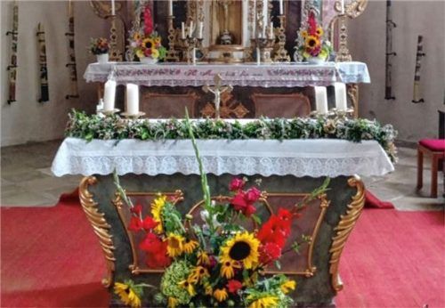 Der Altar in der Marienberger Kirche wird wohl neu geweiht werden. Foto re