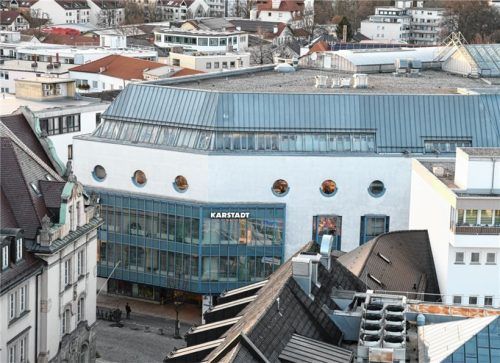 Galeria Karstadt Kaufhof schließt 16 seiner 92 verbliebenen Filialen, nicht aber in Rosenheim. Foto  schlecker