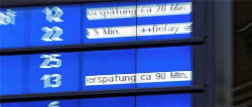 Die Anzeigentafel ist nicht nur am Hauptbahnhof in München oftmals gefüllt mit Negativmeldungen. Die Pünktlichkeit bei der Deutschen Bahn sinkt weiter – nicht nur bei Schnee und Eis. Foto dpa