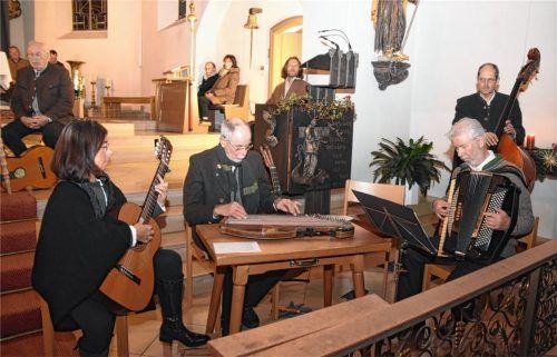 Die Ehrbachmusi zog die Besucher gleich in ihren Bann.Foto Ruprecht