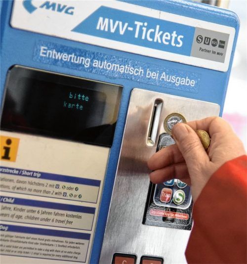 Die für den MVV-Beitritt notwendige Umrüstung der Fahrkartenautomaten in Stadt und Landkreis Rosenheim ist abgeschlossen.Foto dpa