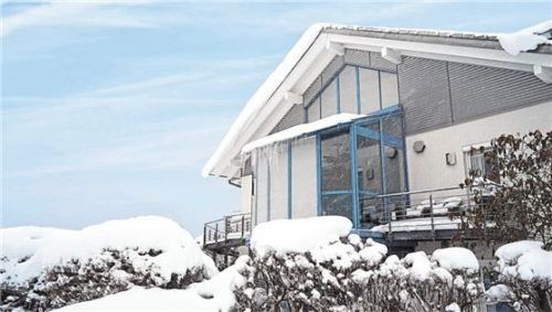 Durch die großen Fensterflächen von Wintergärten entweicht viel Heizenergie. Foto Schanz