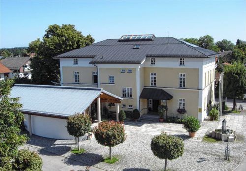 Eggstätter Rathaus: Das Organigramm für die Verwaltung steht. Allerdings fehlen noch Dienstanweisungen und Stellenbeschreibungen.Foto Kirchner