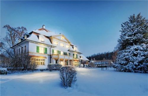 Im Schlossgut Oberambach feiern Gäste das Silvesterfest in entspannter Atmosphäre. Foto Robert Kittel/Schlossgut Oberambach