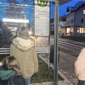 Im Regen stehen gelassen