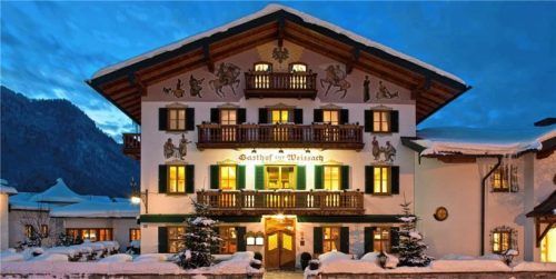 Mehr als idyllisch ist die Stimmung während der Adventszeit in den Orten, Häusern und Hotels rund um den Tegernsee. Foto Bachmair Weissach