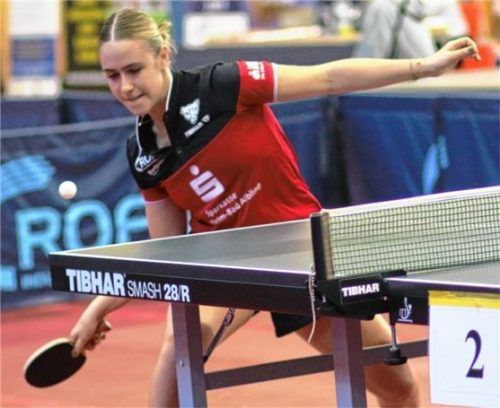 Naomi Pranjkovic sicherte Kolbermoors Damen mit ihrer mutigen Spielweise im zweiten Einzel den verdienten Punkt.Foto Gerhard Erlich