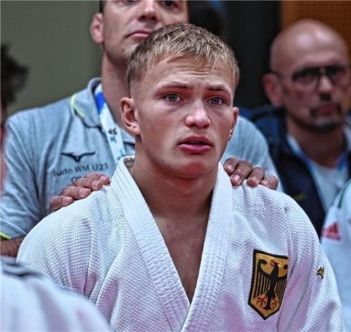 Patrick Weisser, im Hintergrund Trainer Javier Madera.