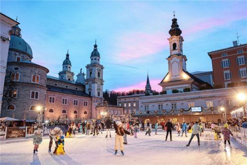 Zum Eislaufen im Herzen der Salzburger Altstadt laden die Betreiber des Salzburger Christkindlmarktes. Foto christkindlmarkt.co.at, Salzburg - Neumayr