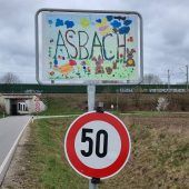 Ortsschilder: Beliebte Beute am Straßenrand