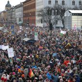 Eine Stadt steht auf gegen Radikale