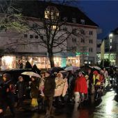 Protestzug in Rosenheim: „Alle zusammen gegen den Faschismus!“