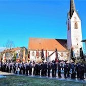 „Mach’s guad“ – Hunderte Trauergäste erweisen Kreisbrandmeister Hermann Kratz die letzte Ehre